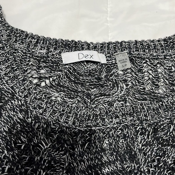 Dex knitted sweater with lace details - Picture 4 of 10